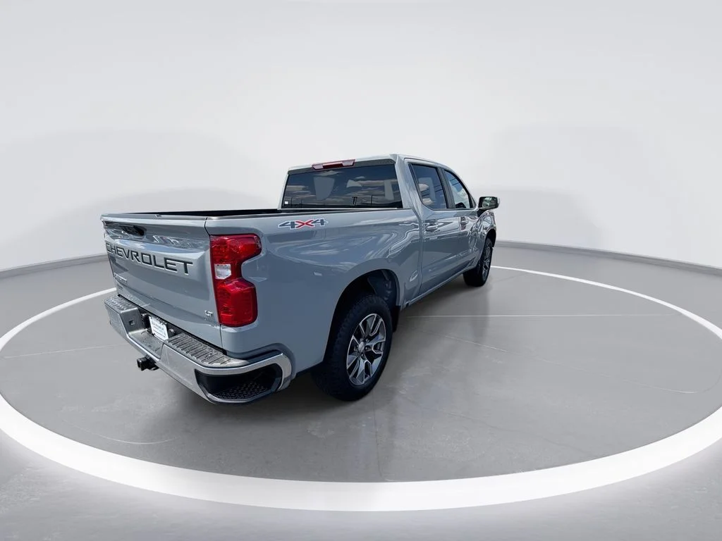 Used 2024 Gray Chevrolet LT image 8