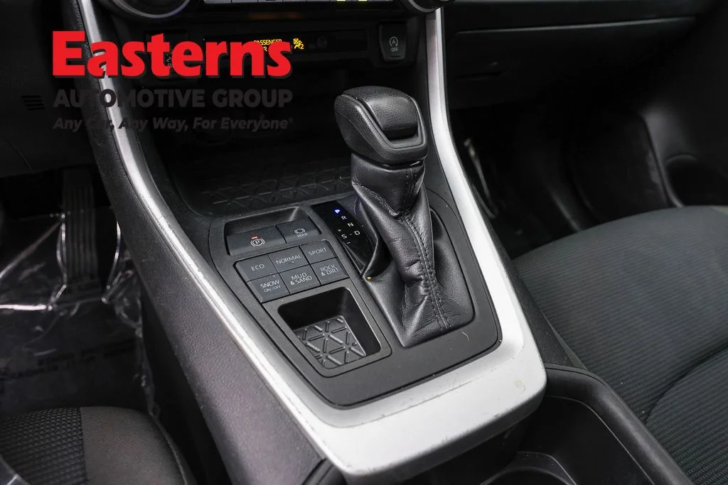 Used 2022 Gray Toyota LE image 12