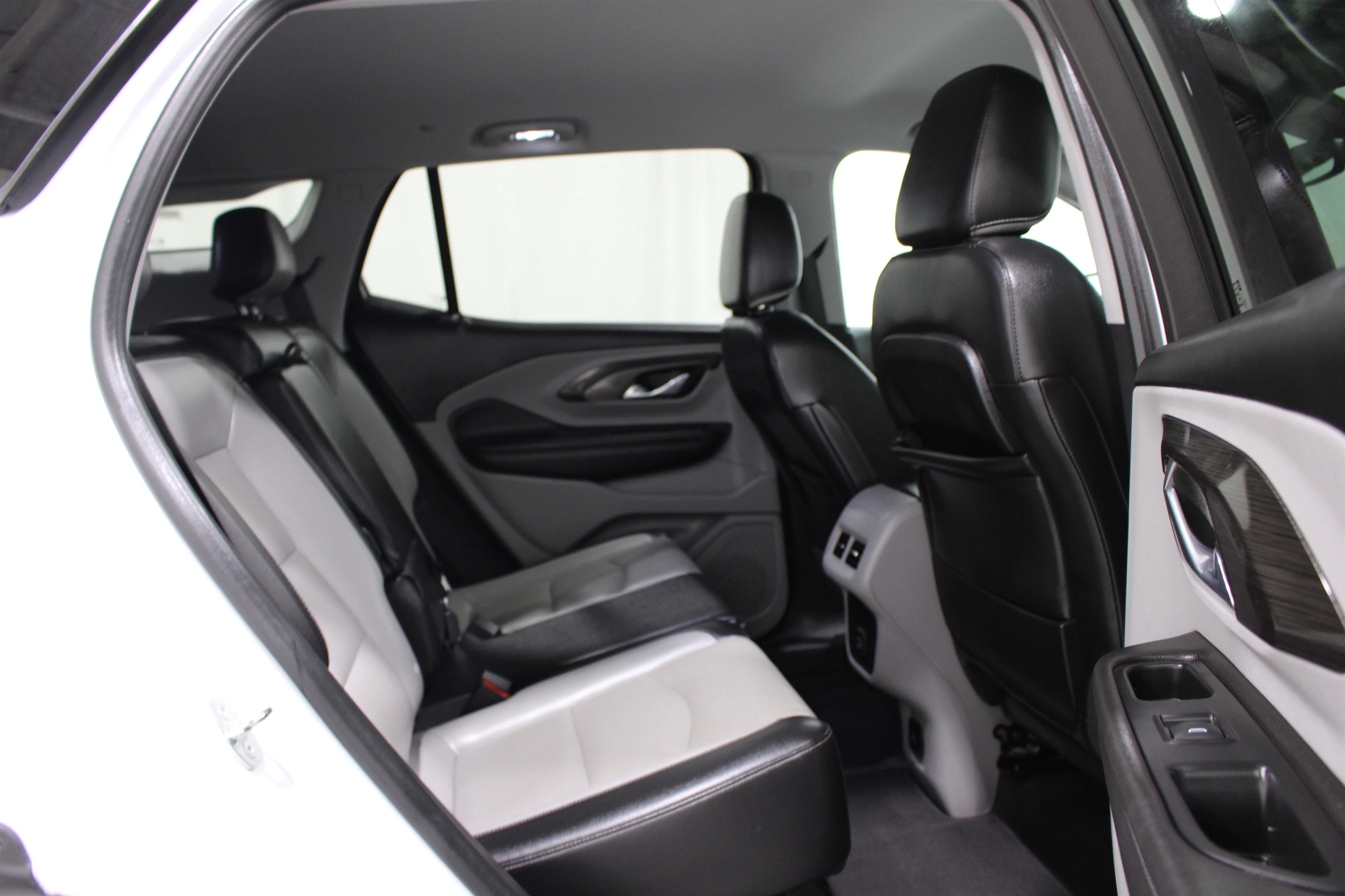 2023 GMC Terrain SLT - Photo 24