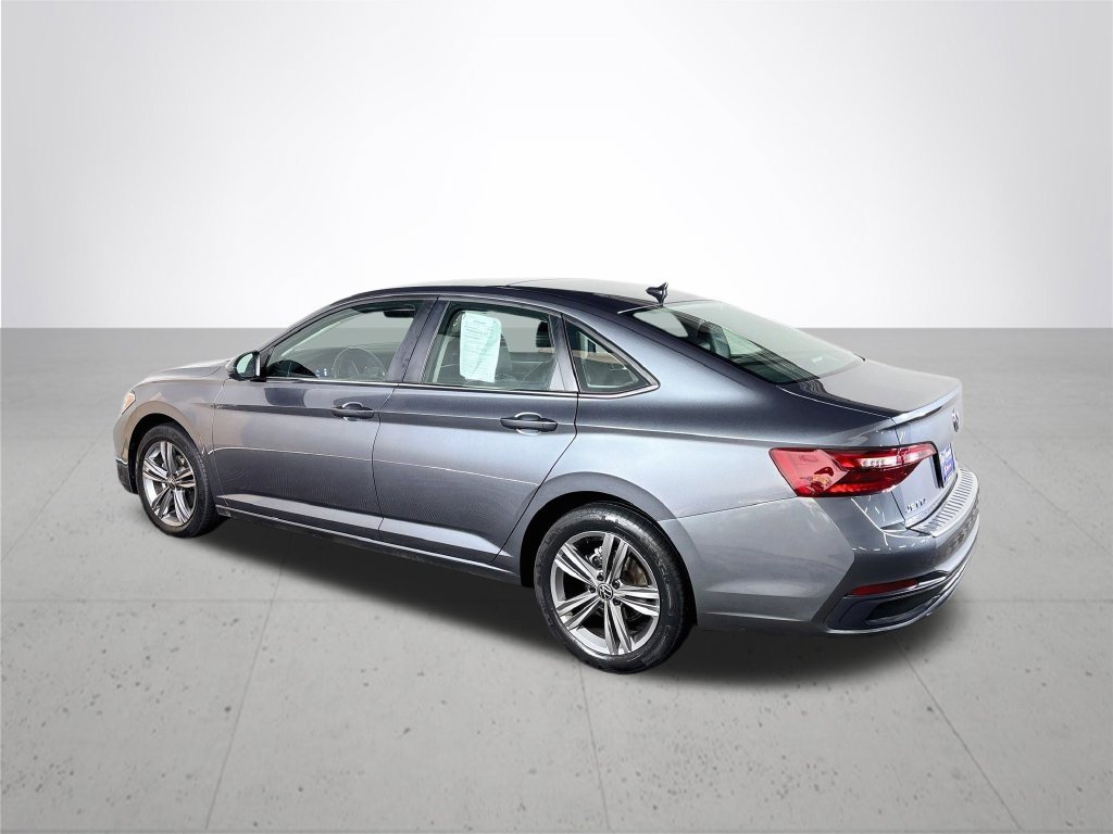 Certified Used 2024 Platinum Gray Metallic Volkswagen 1.5T SE image 9