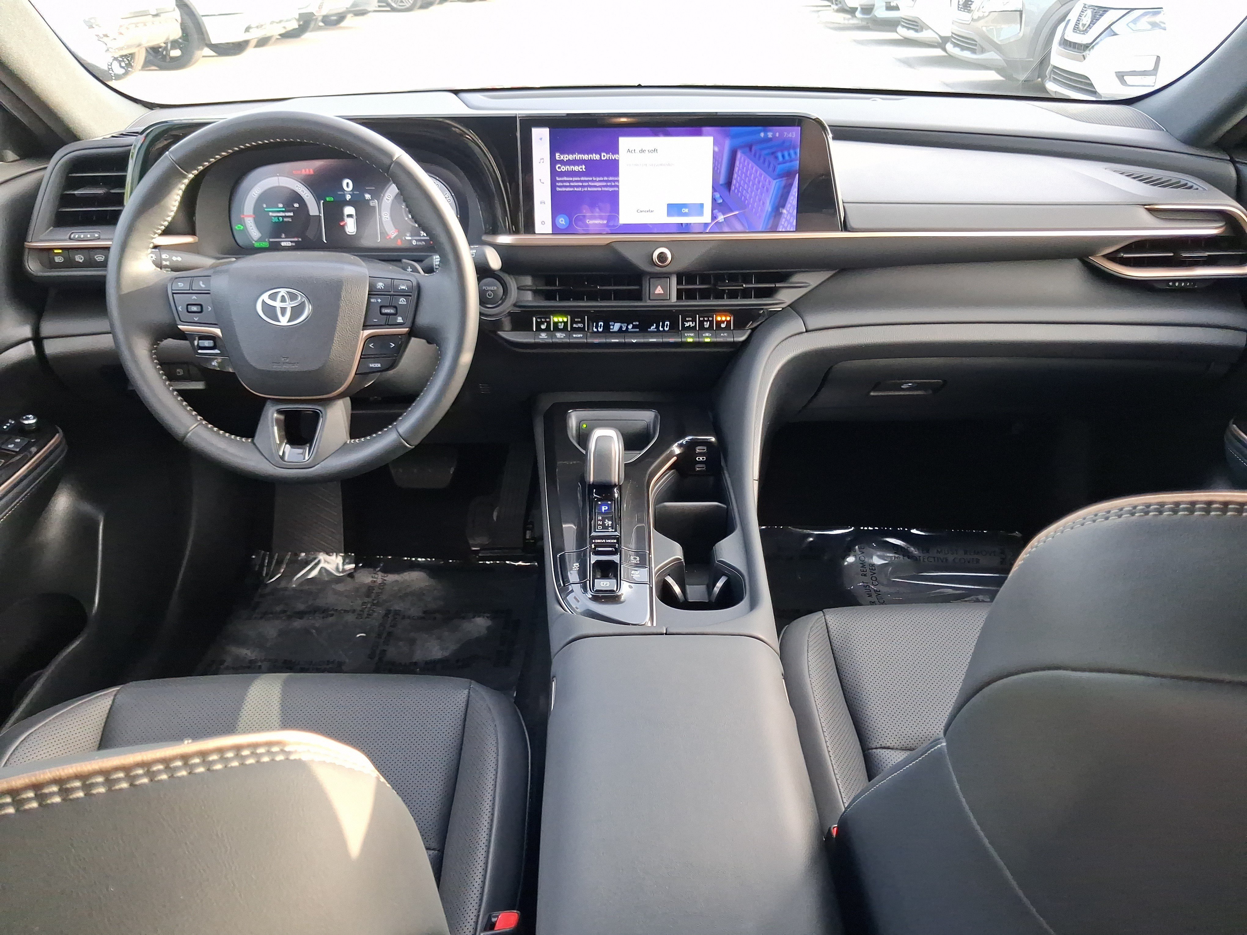 Used 2025 White Toyota XLE image 9