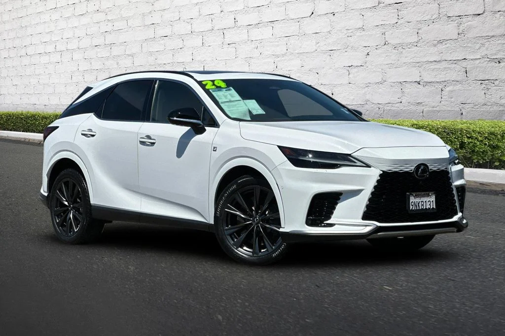 Used 2024 White Lexus 350 F Sport Handling image 2