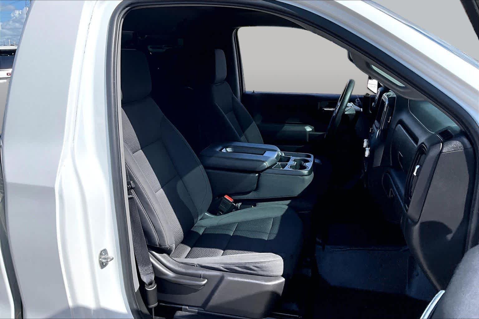 Used 2024 Summit White GMC Pro image 9