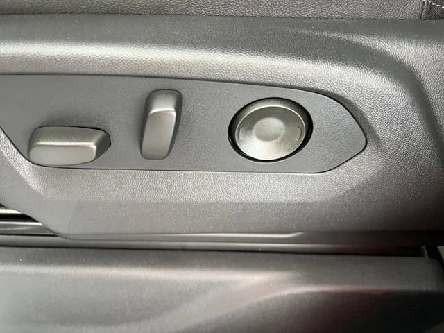 2026 GMC Sierra 1500 SLT - Photo 17