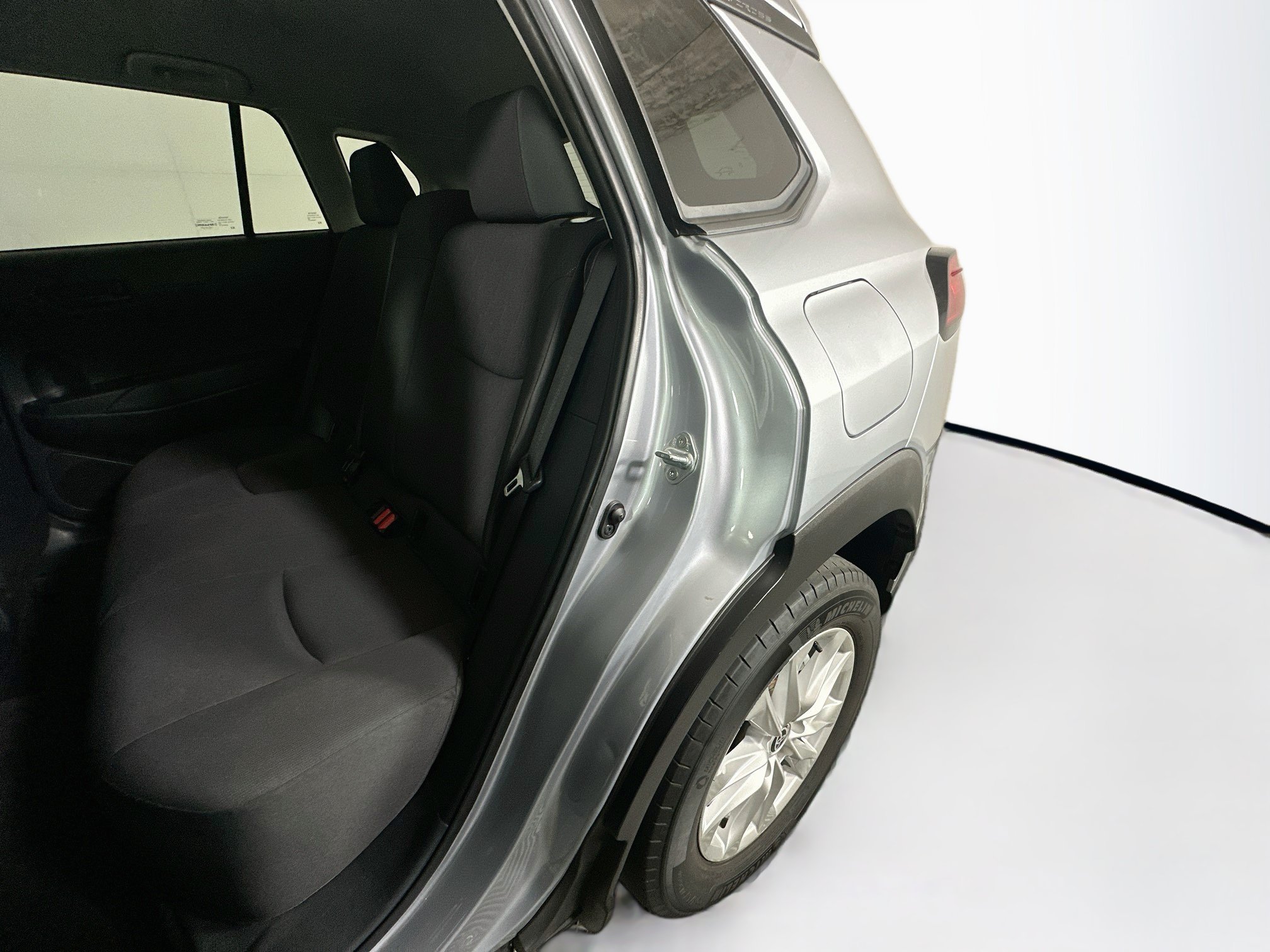 Used 2022 Silver Toyota LE image 26