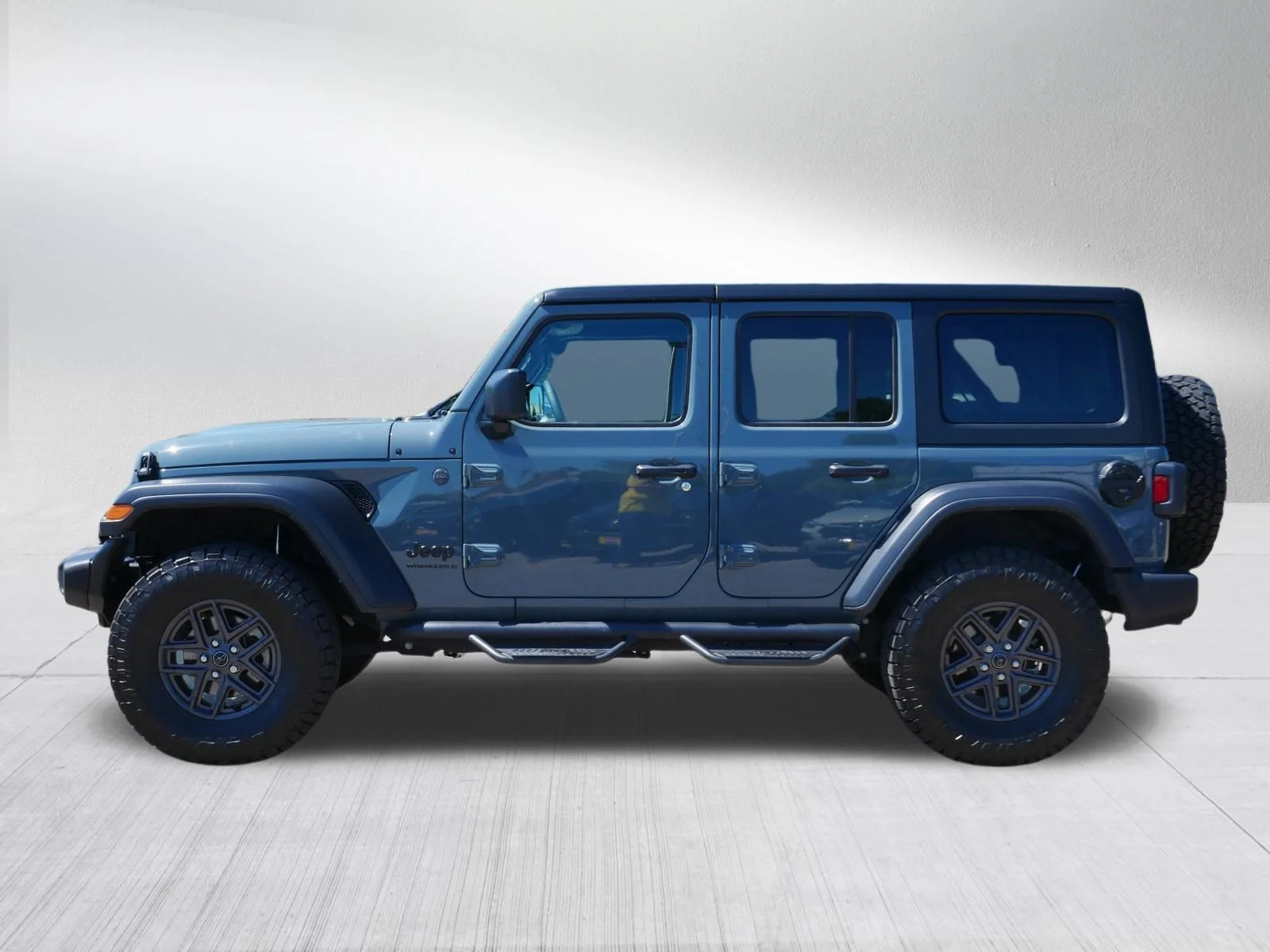 Used 2024 Anvil Clear Coat Jeep Sport S image 4