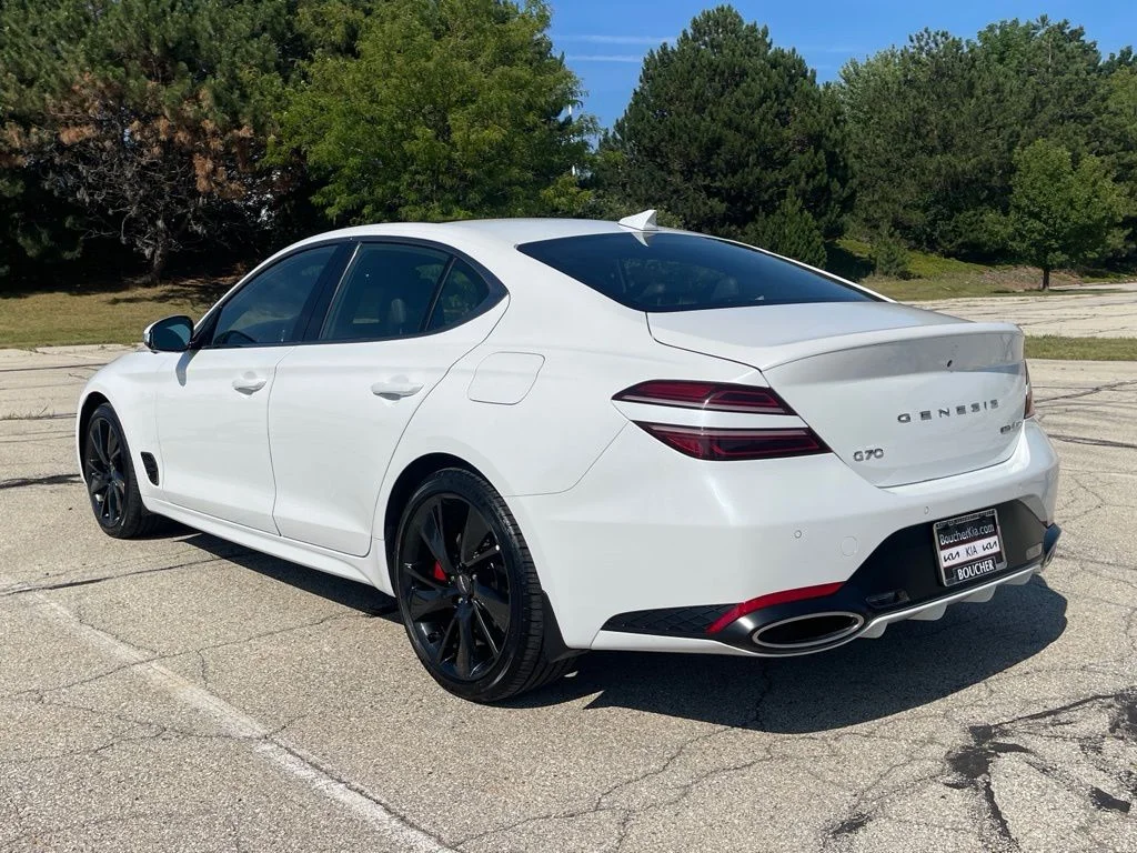 Used 2022 Uyuni White Genesis 3.3T image 3