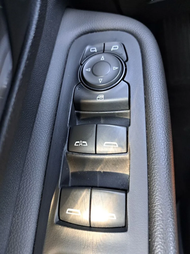 Used 2023 Silver GMC SLE image 17