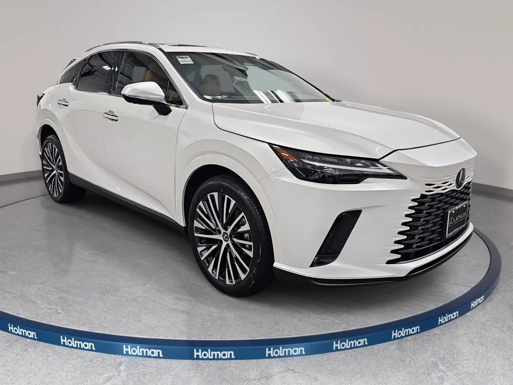 New 2026 Eminent White Pearl Lexus PREMIUM PLUS image 3