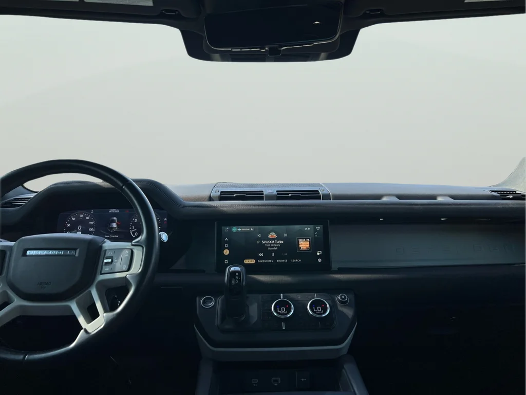 Used 2021 Green Land Rover SE image 19