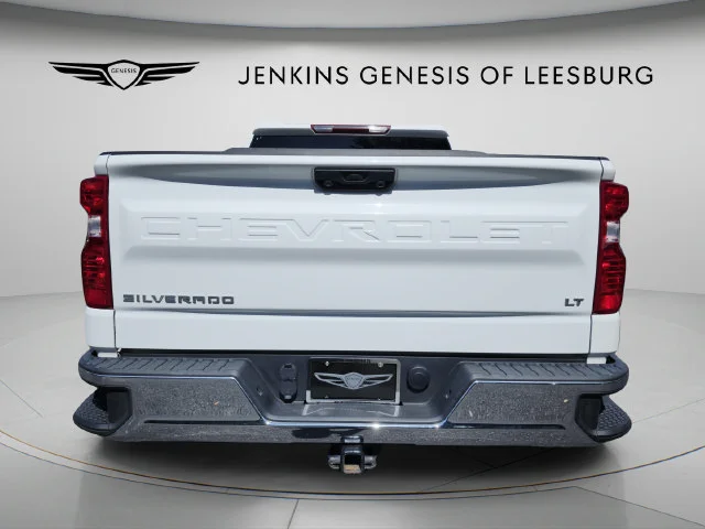 Used 2025 White Chevrolet LT image 6