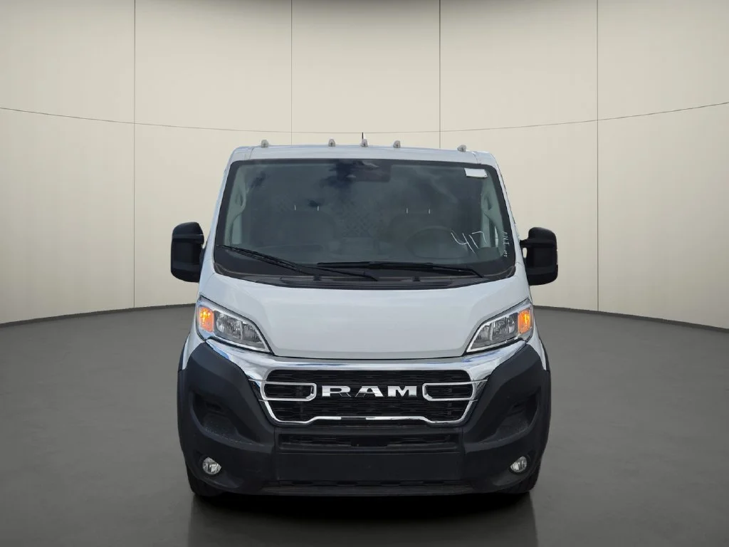 Used 2025 White Ram Base image 2