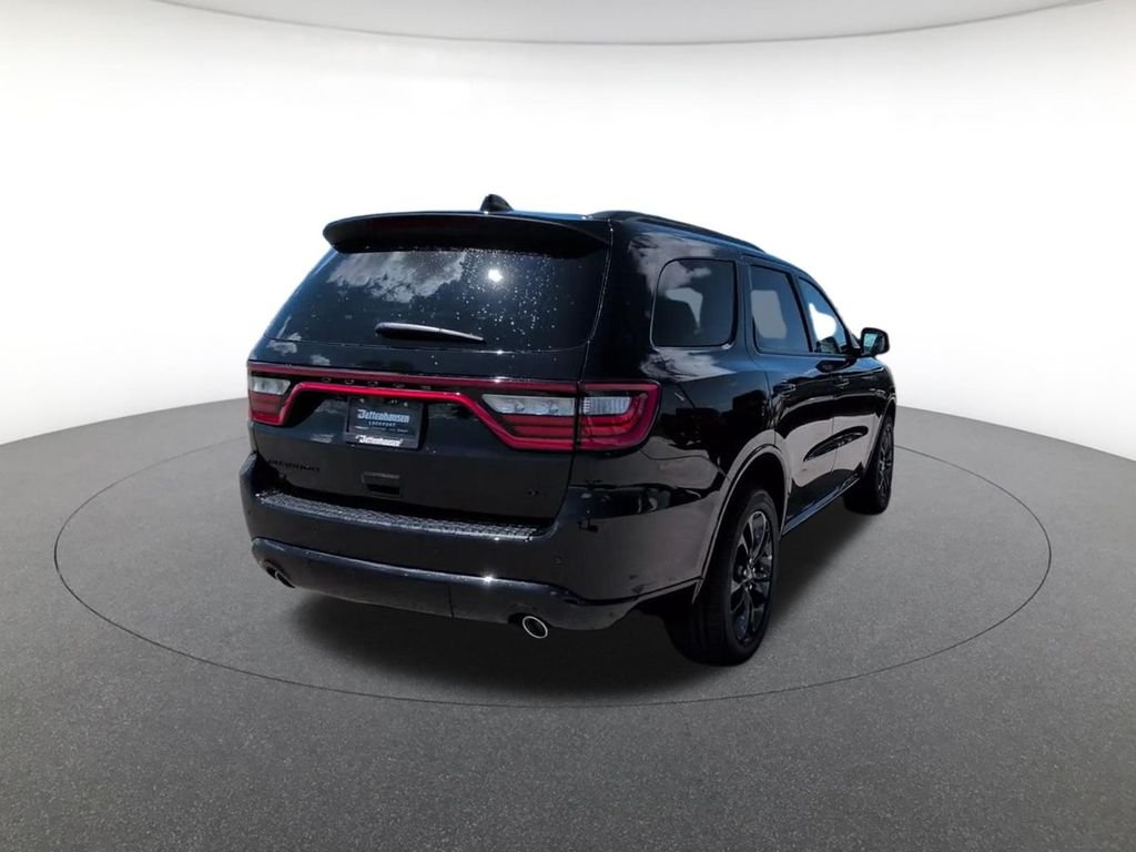 New 2026 Diamond Black Clear-Coat Exterior Paint Dodge GT image 8