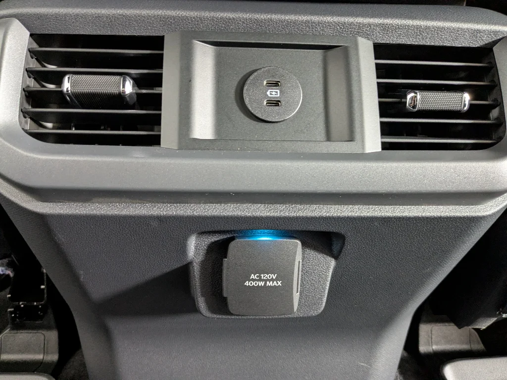 New 2026 OXFORD WHITE Ford XLT image 24