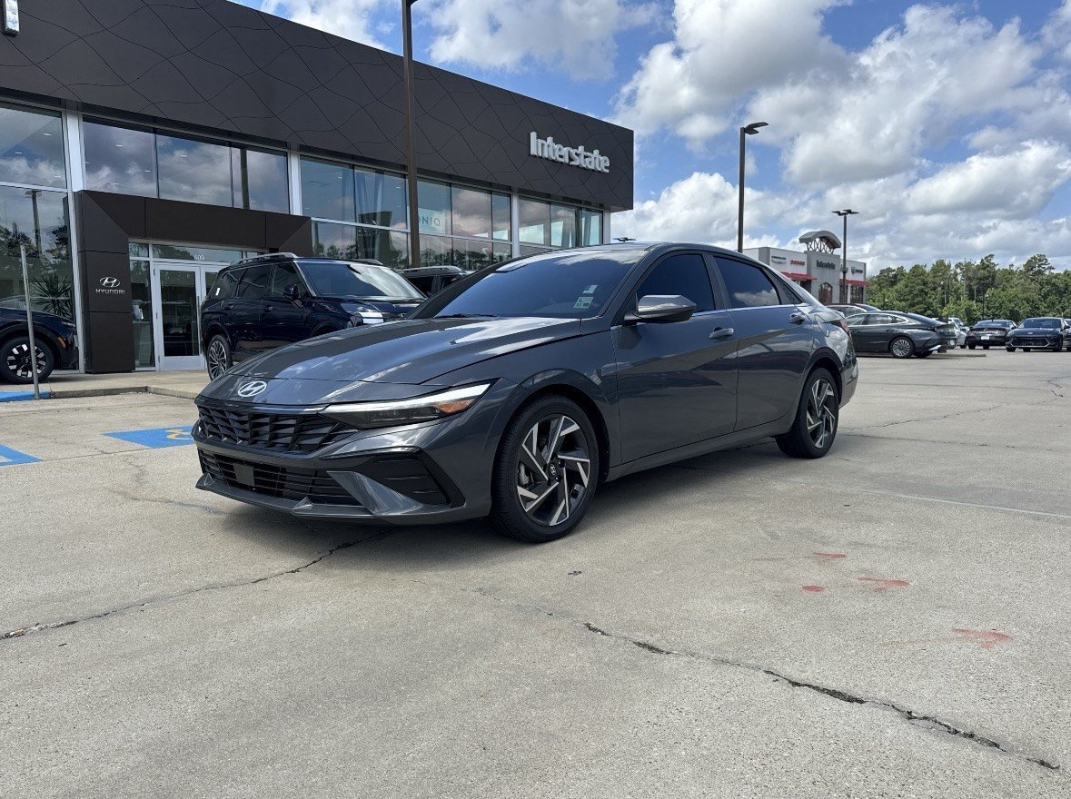 Used 2025 Ecotronic Gray Hyundai SEL Convenience image 1