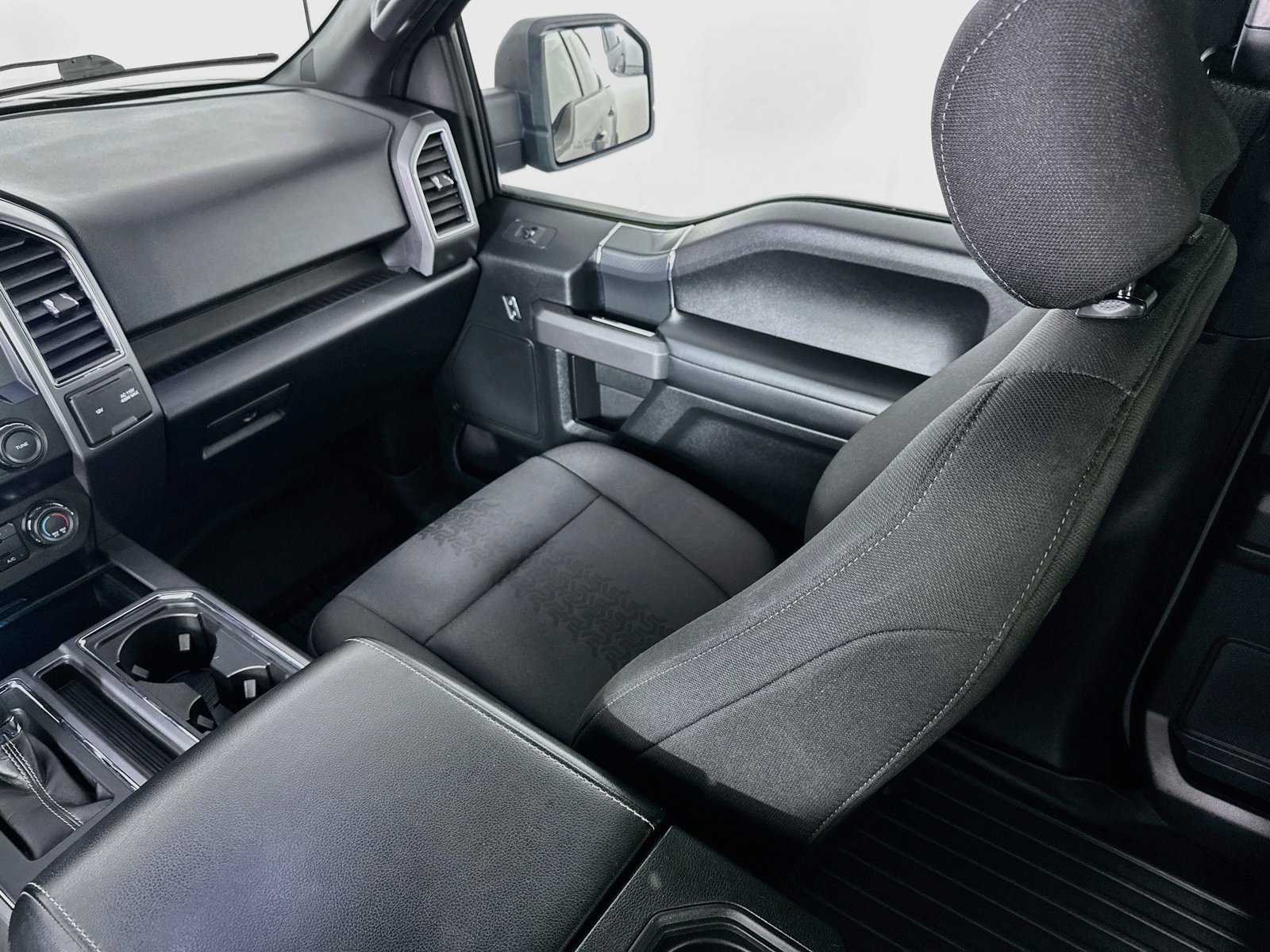 Used 2020 Gray Metallic Ford XLT image 21