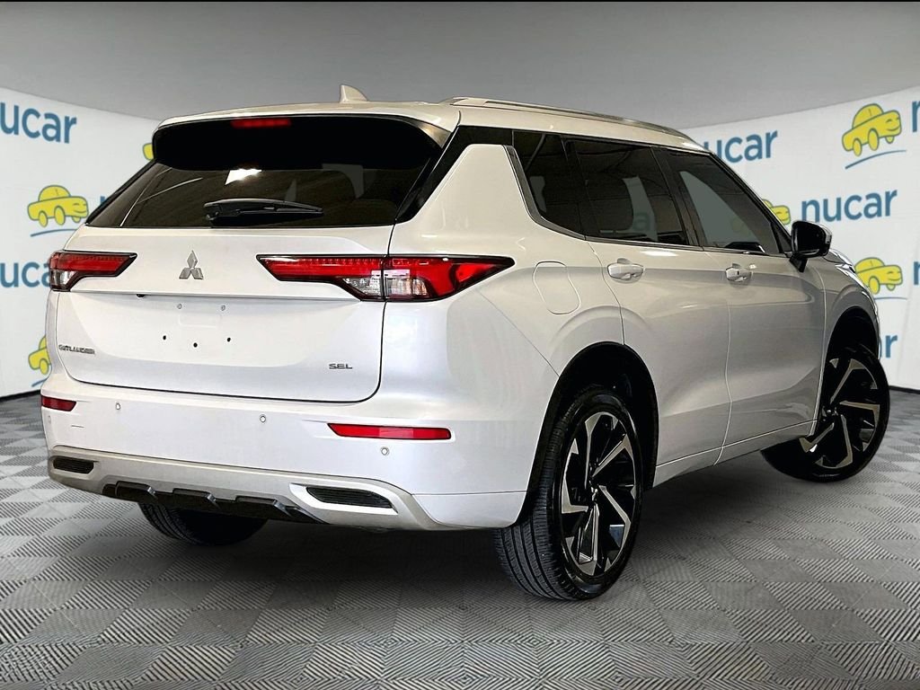 Used 2022 White Mitsubishi SEL image 6