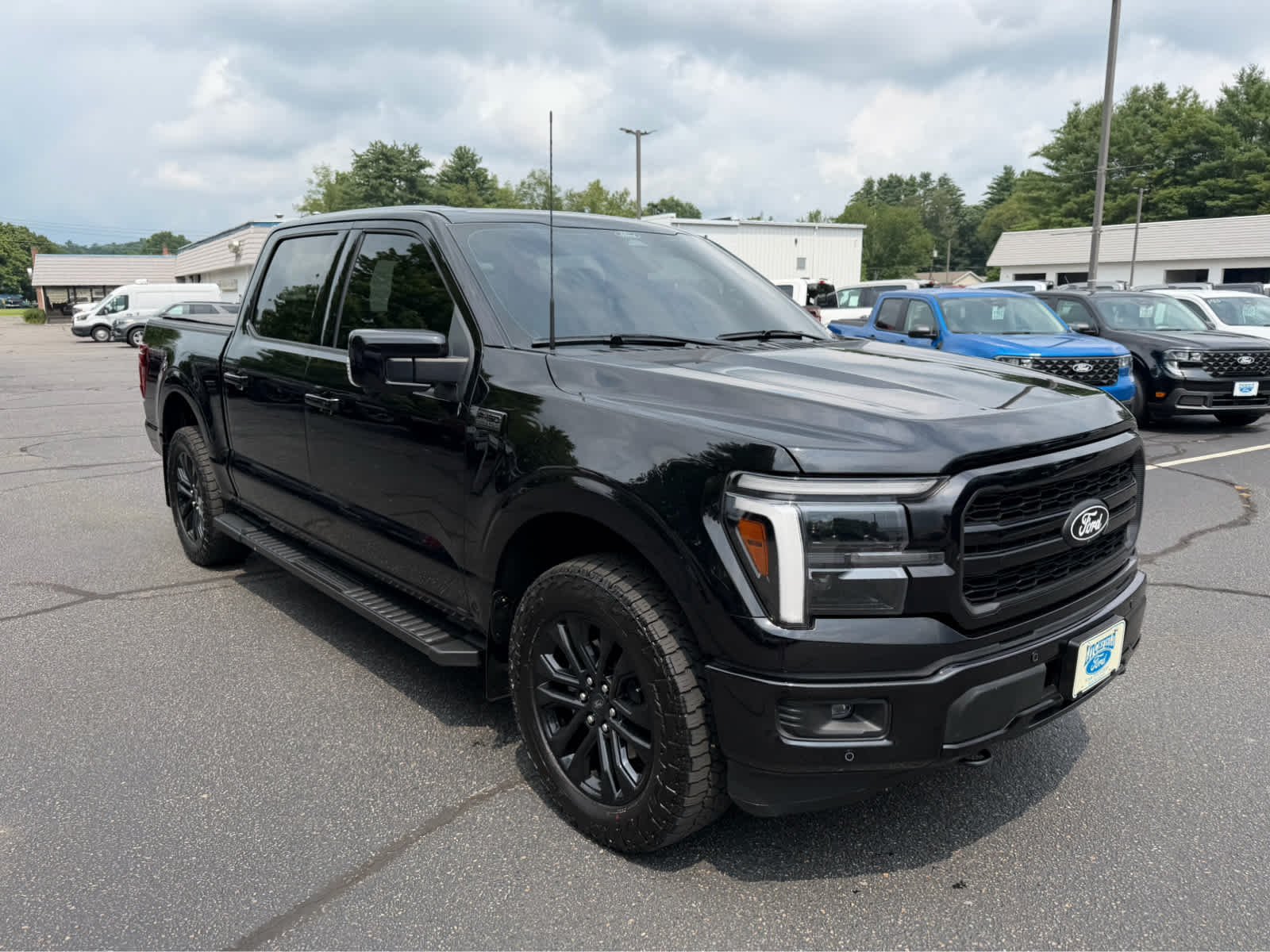 Used 2025 Agate Black Metallic Ford LARIAT image 7