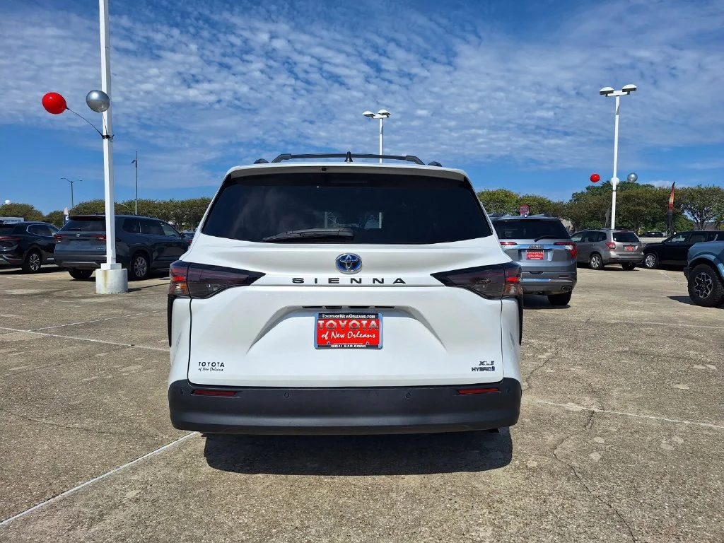 Used 2023 Beige Toyota XLE image 6