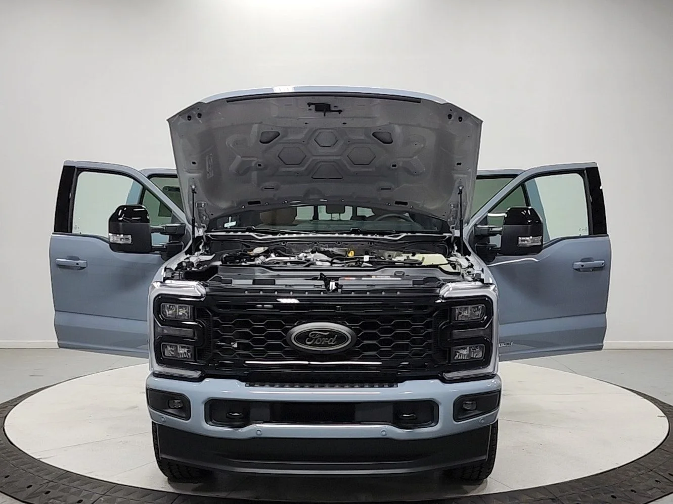 New 2026 Glacier Gray Metallic Tri-Coat Ford F-250® Lariat® image 10