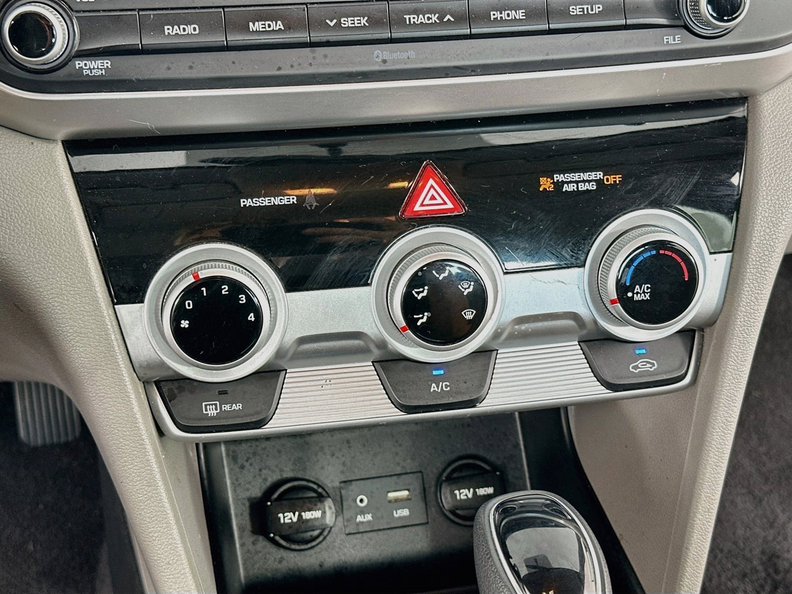 2019 Hyundai Elantra SE - Photo 20