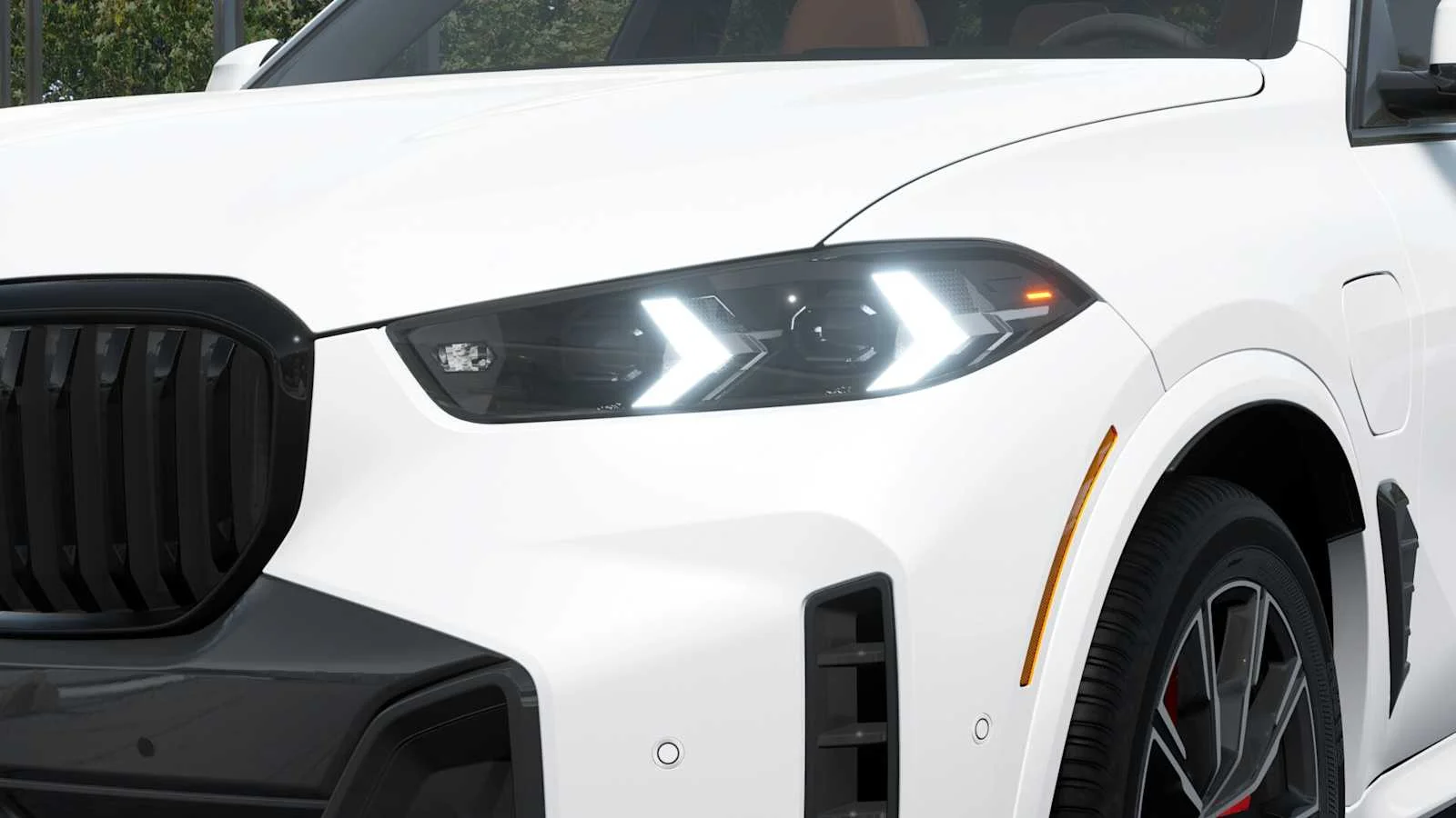 New 2026 Mineral White Metallic BMW xDrive50e image 6
