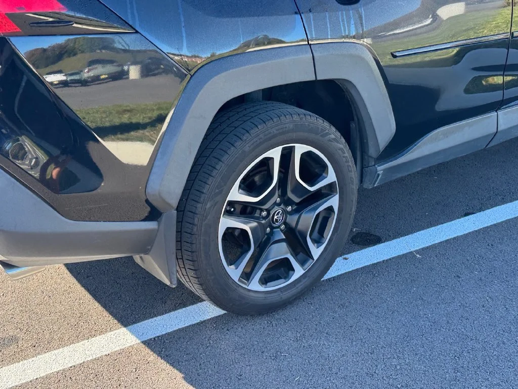 Used 2019 Black Toyota Adventure image 14