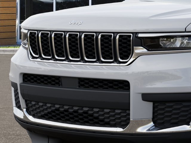 New 2026 White Jeep Laredo image 11