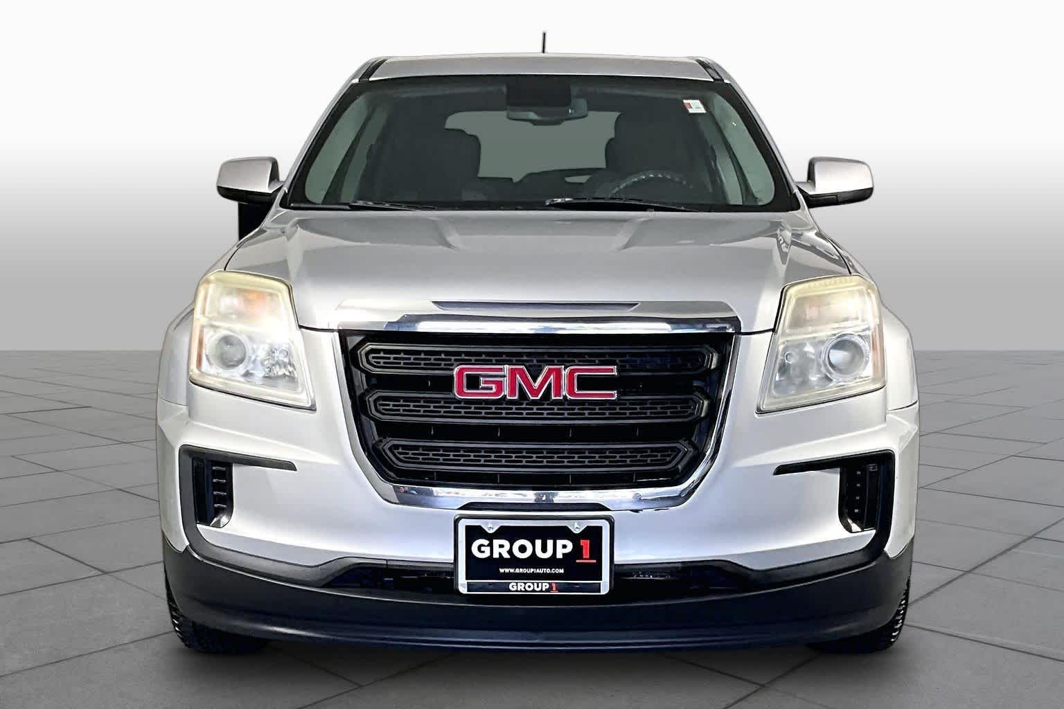 Used 2016 Quicksilver Metallic GMC SLE image 4