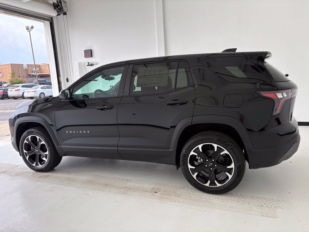 2027 Chevrolet Equinox LT - Photo 17