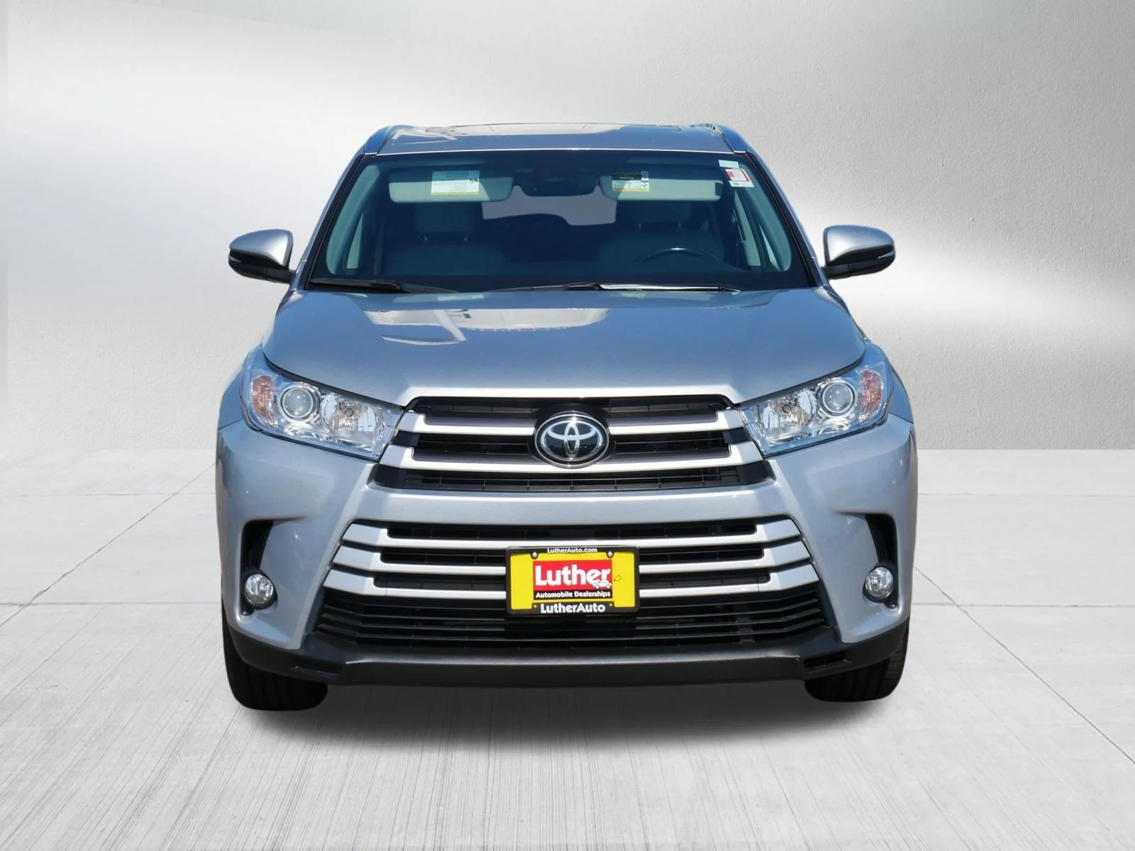 Used 2019 Celestial Silver Metallic Toyota XLE image 2