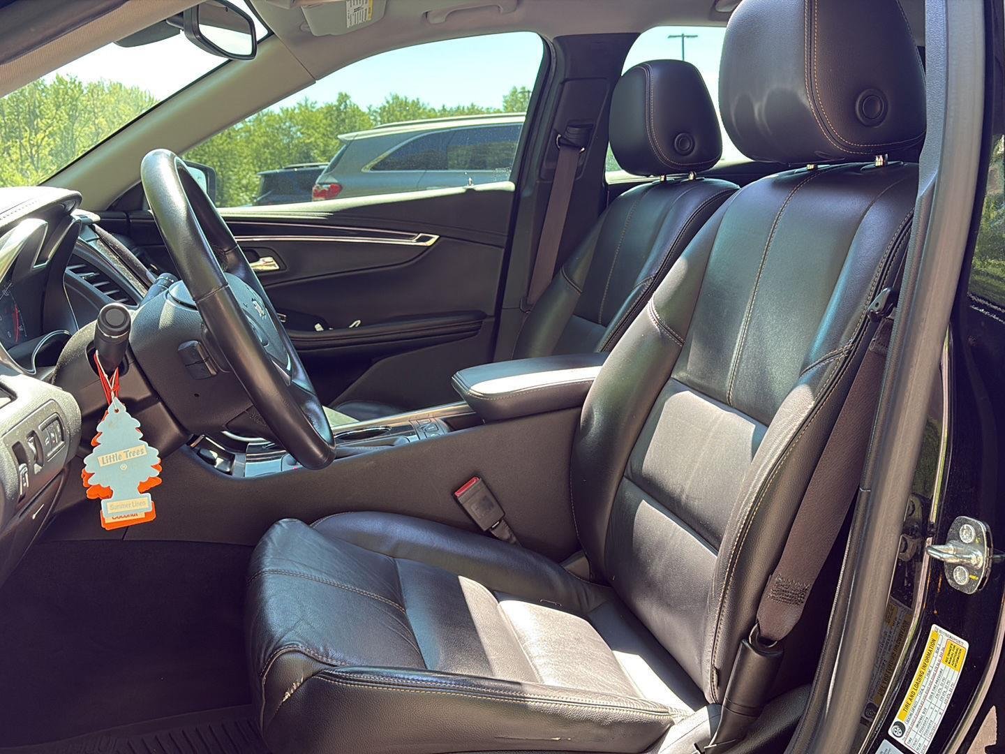 Used 2016 Black Chevrolet LT image 6