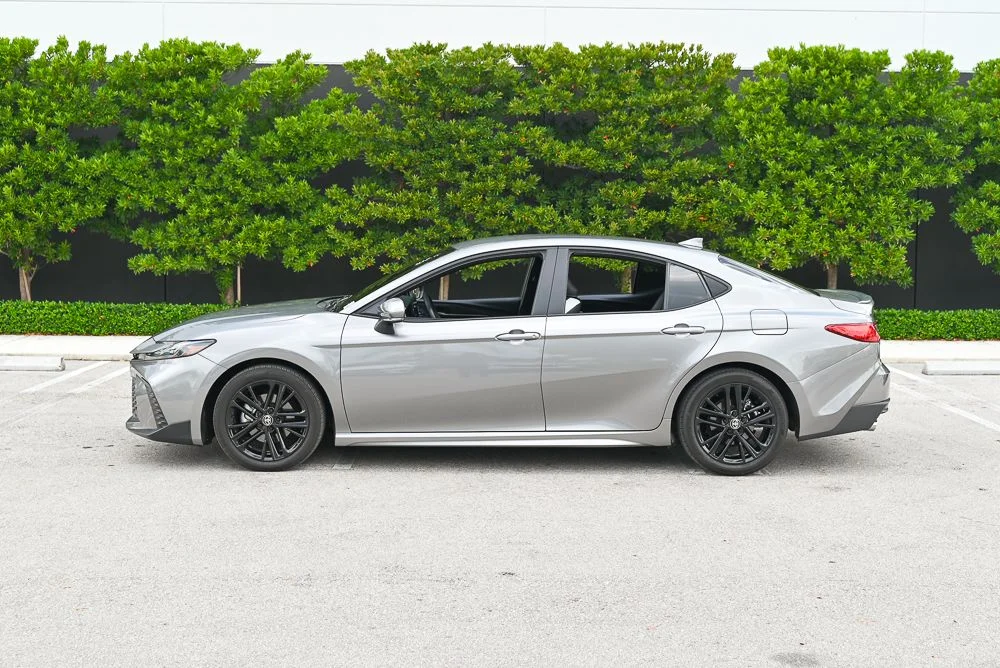 Used 2025 Gray Toyota SE image 3