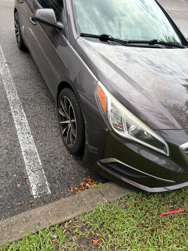 Used 2017 Brown Hyundai Base image 9