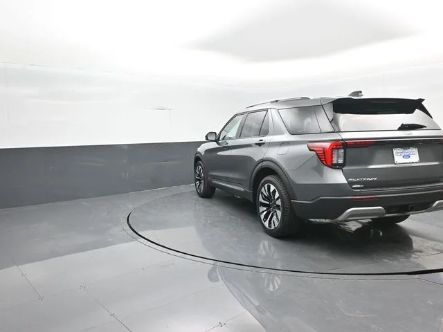 New 2026 Gray Ford Platinum image 5