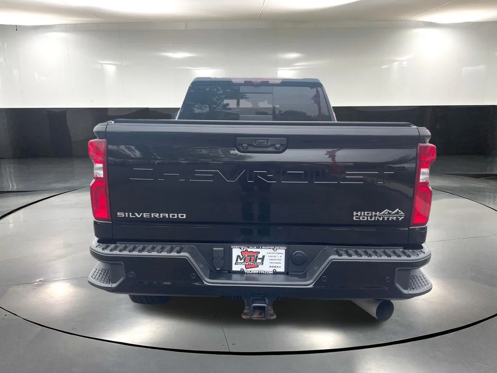 Certified Used 2022 Black Chevrolet High Country image 5