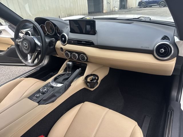 Used 2024 White Mazda Grand Touring image 9