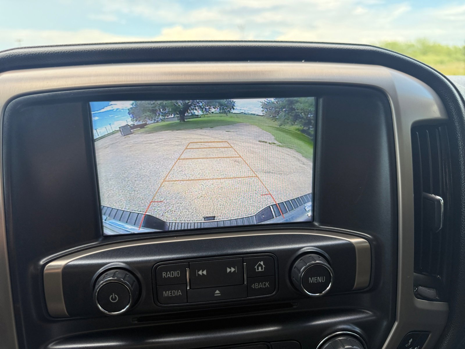 Used 2019 WHITE FROST TRICOAT GMC Denali image 15