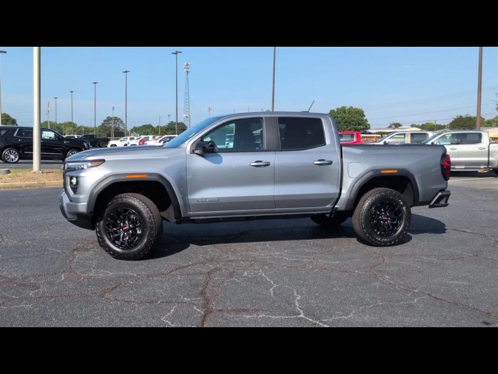 New 2026 Sterling Metallic GMC Elevation image 29
