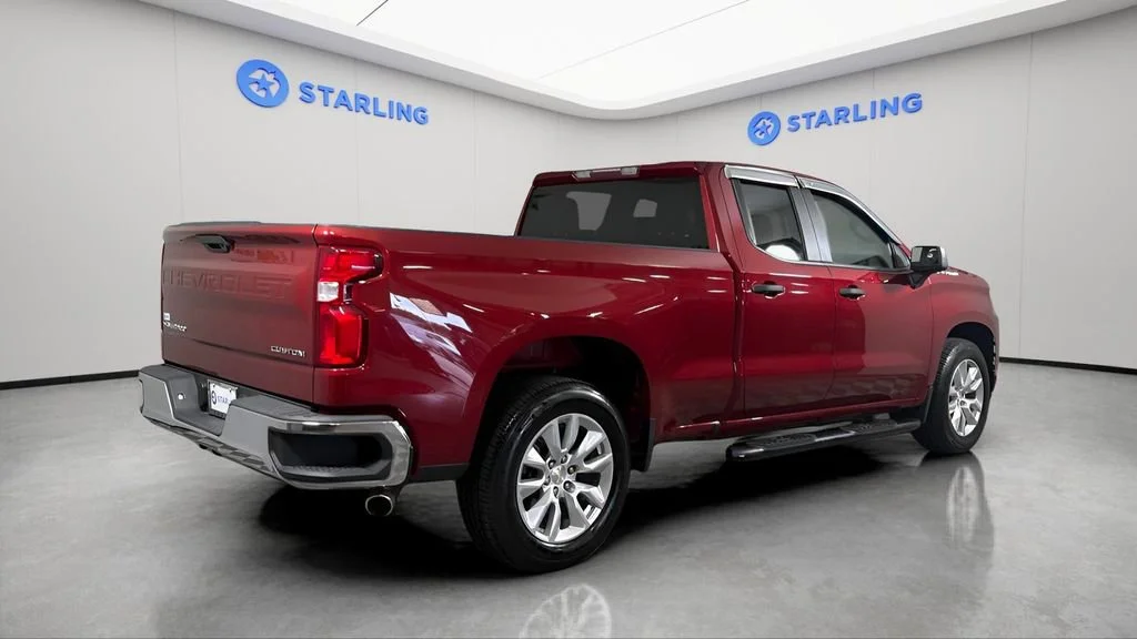 Used 2019 CAJUN RED TINTCOAT Chevrolet Custom image 10