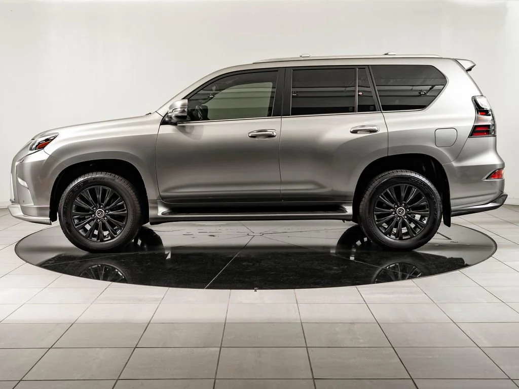 Used 2023 Atomic Silver Lexus 460 image 5