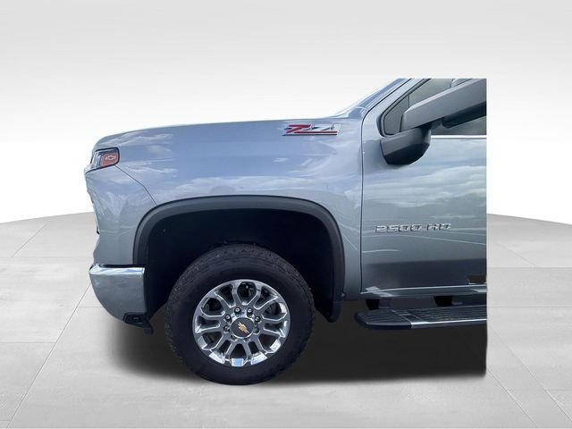 Used 2025 Gray Chevrolet LTZ image 10