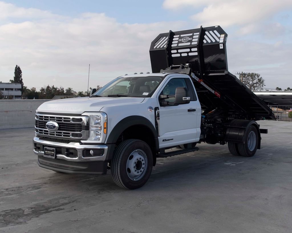 2025 Ford F-550 Super Duty Chassis Cab XL - Photo 30