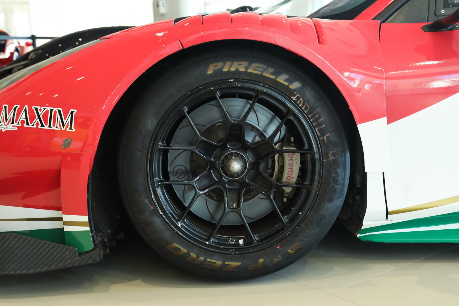 Used 2018 Black Ferrari  image 7
