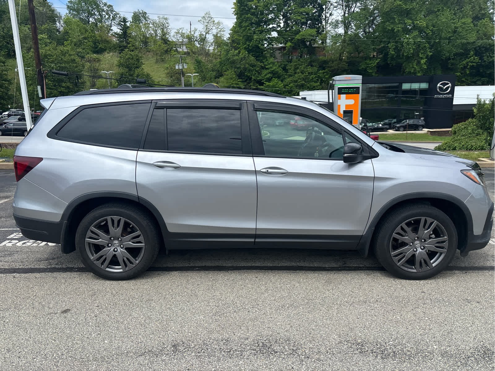 Used 2022 Lunar Silver Metallic Honda Sport image 4