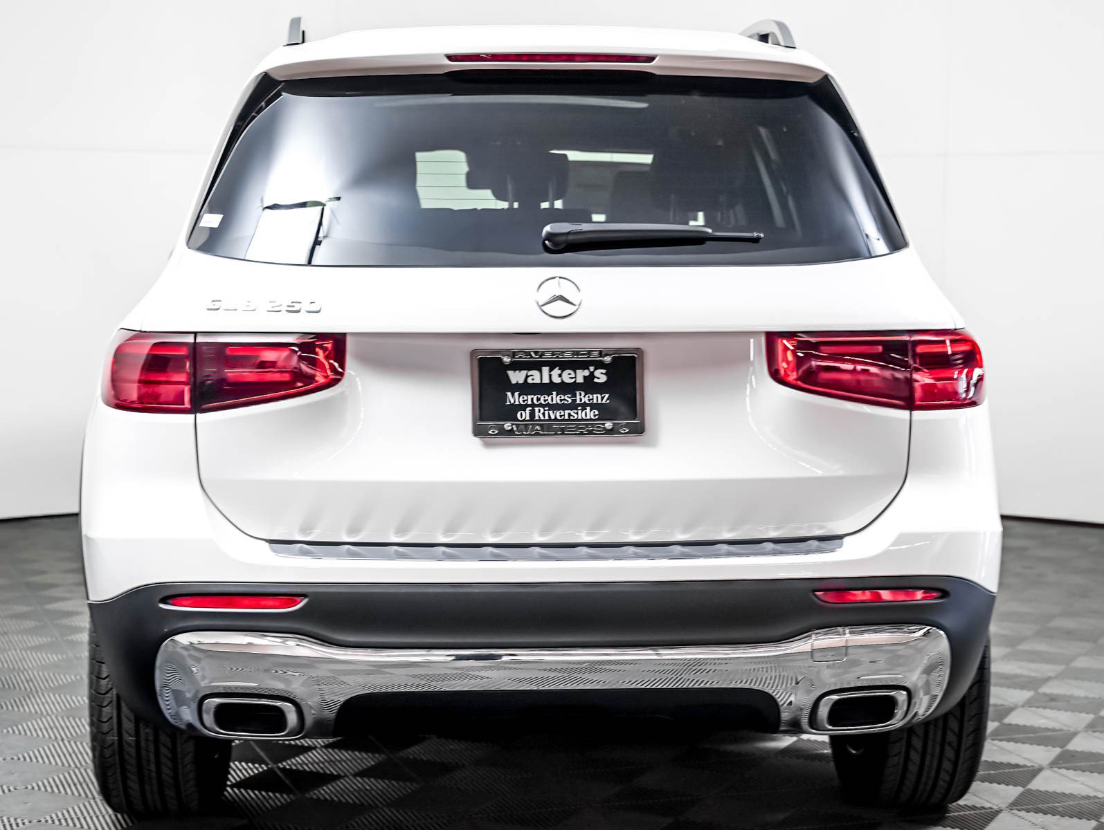 New 2026 Polar White Mercedes-Benz GLB 250 image 10