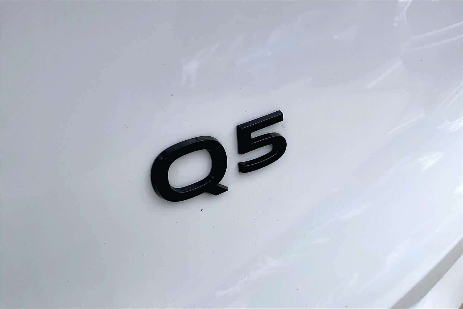 Used 2026 Glacier White Metallic Audi Premium Plus image 31