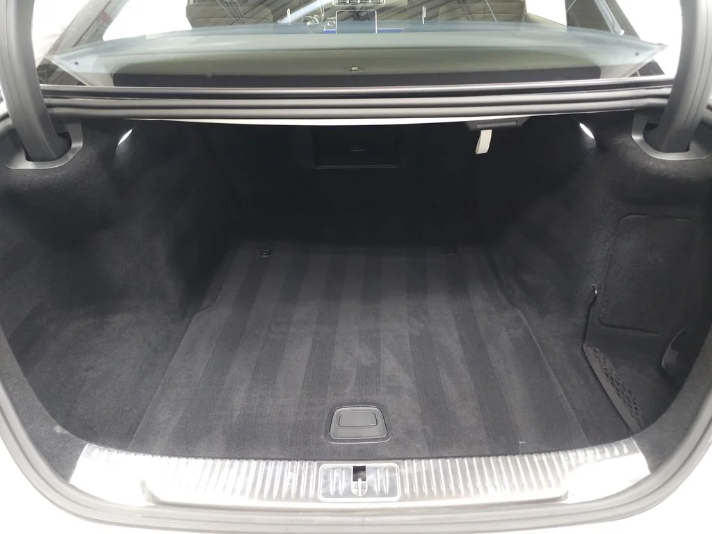 Used 2023 MANUFAKTUR Cashmere White Magno Mercedes-Benz S 580 image 33