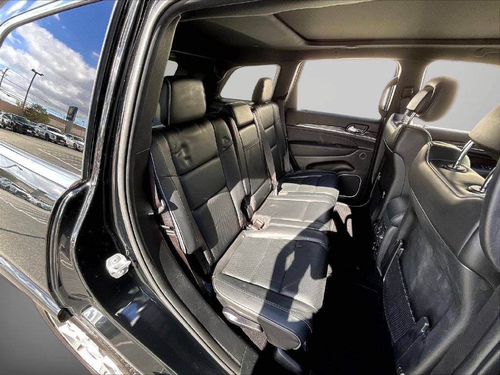 Used 2020 Black Jeep Overland image 27