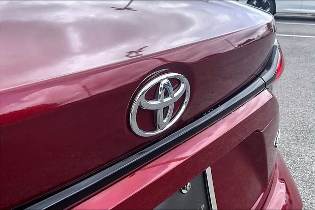Used 2022 Red Toyota LE image 20